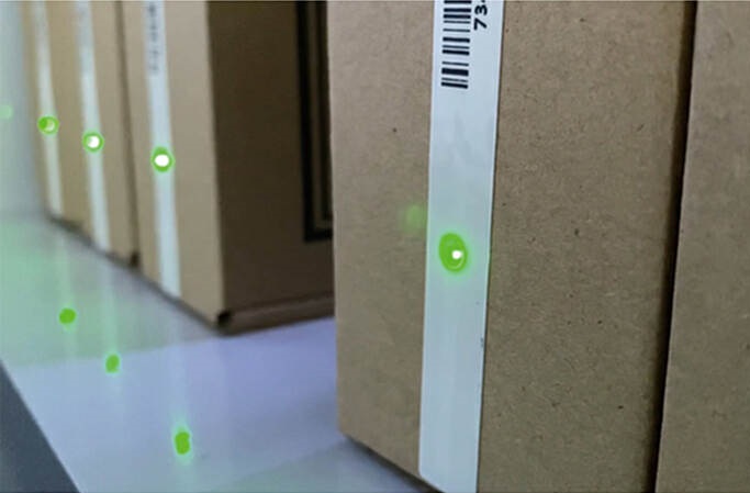 LED亮灯RFID发光标签.jpg